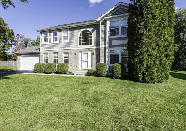 Single family home for sale at 4052 Woodcrest Ct, Gurnee, IL 60031 | MLS# 12796583