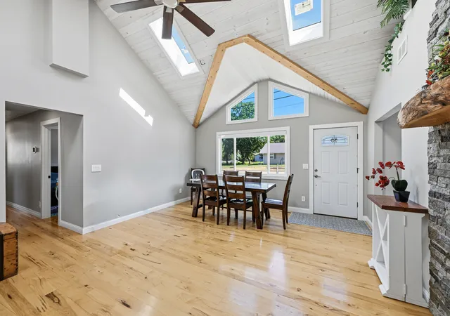 Photo 2 of Single family home for sale at 308 Beach Dr, Algonquin, IL 60102 | MLS# 12796626 | Listing updated on 2026-10-29