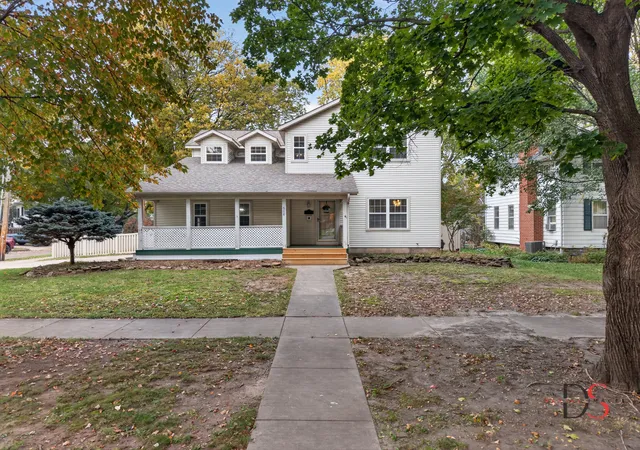 Photo 1 of Single family home for sale at 608 Pearl St, Ottawa, IL 61350 | MLS# 12796639 | Listing updated on 2026-10-29