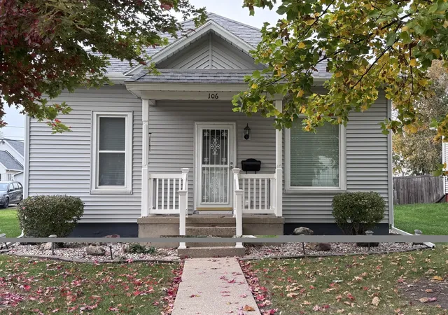 Photo 1 of Single family home for sale at 106 W Larue St, Streator, IL 61364 | MLS# 12796644 | Listing updated on 2026-10-30
