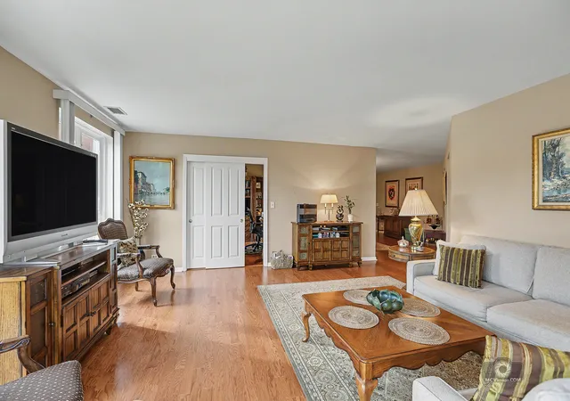 Listing Photo 1 - Condo for sale in building located at 3100 Lexington Dr, Glenview, IL 60026 - Unit #202