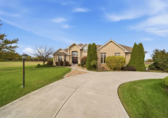 Photo 1 of Single family home for sale at 6936 Foss Rd, Monee, IL 60449 | MLS# 12796680 | Listing updated on 2026-10-30