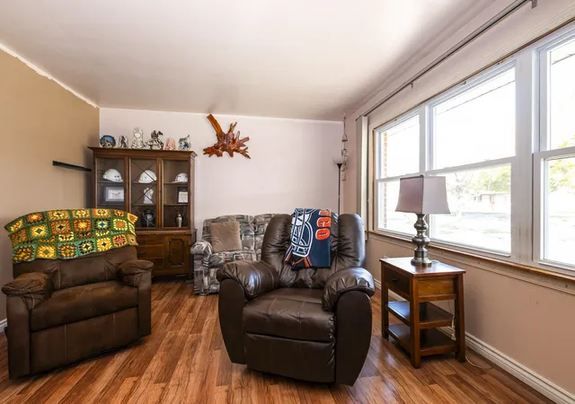 Photo 3 of Single family home for sale at 10930 Mcvicker Ave, Chicago Ridge, IL 60415 | MLS# 12796683 | Listing updated on 2026-10-29