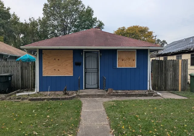 Single family home for sale at 15304 Dante Ave, Dolton, IL 60419 | MLS# 12796689