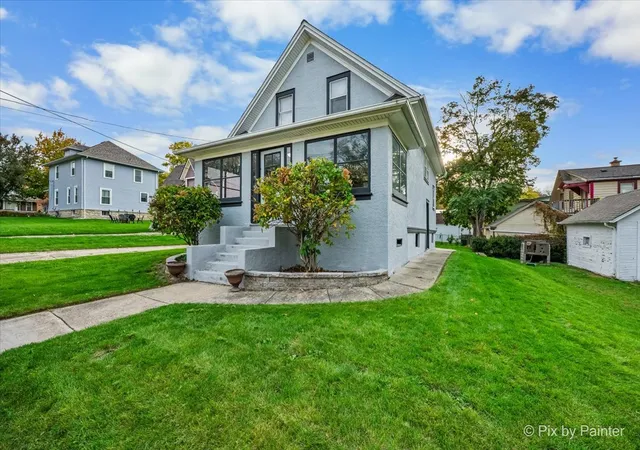 Photo 1 of Single family home for sale at 58 Vine St, Elgin, IL 60123 | MLS# 12796698 | Listing updated on 2026-10-29