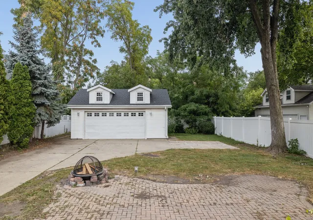 Photo 2 of Land for sale at 333 E Chicago Ave, Hinsdale, IL 60521 | MLS# 12796716 | Listing updated on 2026-10-29
