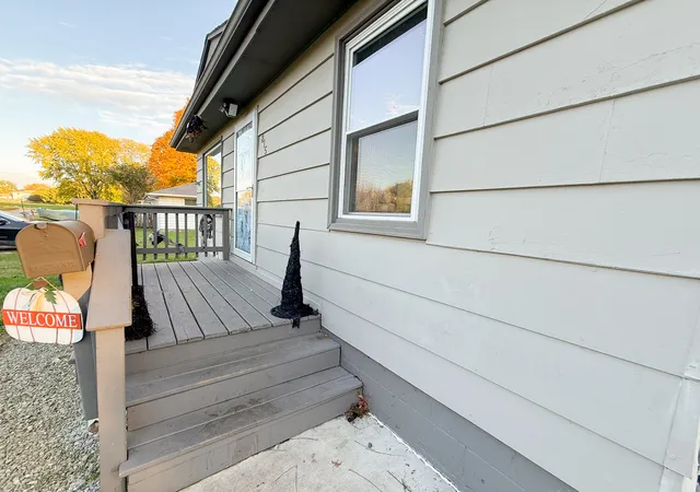 Photo 3 of Single family home for sale at 815 W 20th Street, Sterling, IL 61081 | MLS# 12796724 | Listing updated on 2026-10-29