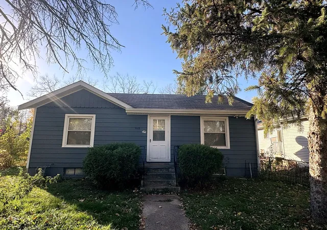 Photo 1 of Single family home for sale at 168 S Heather Dr, Crystal Lake, IL 60014 | MLS# 12796746 | Listing updated on 2026-10-29
