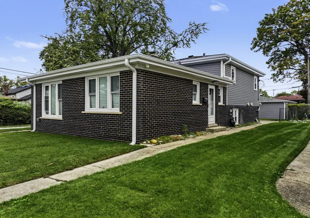 Photo 1 of Single family home for sale at 589 Superior Ave, Calumet City, IL 60409 | MLS# 12796747 | Listing updated on 2026-10-29