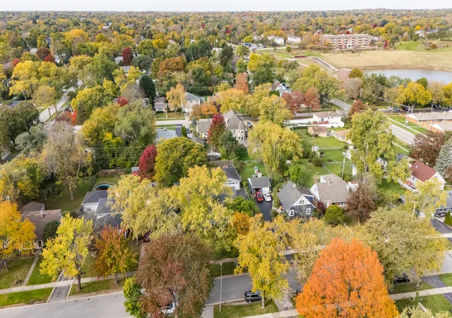 Photo 3 of Single family home for sale at 29 S Hickory St, Palatine, IL 60067 | MLS# 12796759 | Listing updated on 2026-10-29