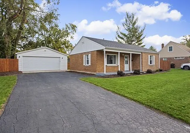 Photo 2 of Single family home for sale at 18627 Palmer Cir, Homewood, IL 60430 | MLS# 12796773 | Listing updated on 2026-10-30