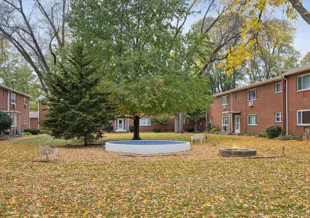 Photo 4 of Condo for sale at 1325 9th Street #1325, Moline, IL 61265 | MLS# 12796784 | Listing updated on 2026-10-29