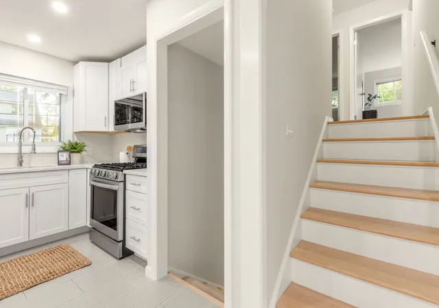 Photo 4 of Single family home for sale at 734 Laramie Ave, Glenview, IL 60025 | MLS# 12796788 | Listing updated on 2026-10-29