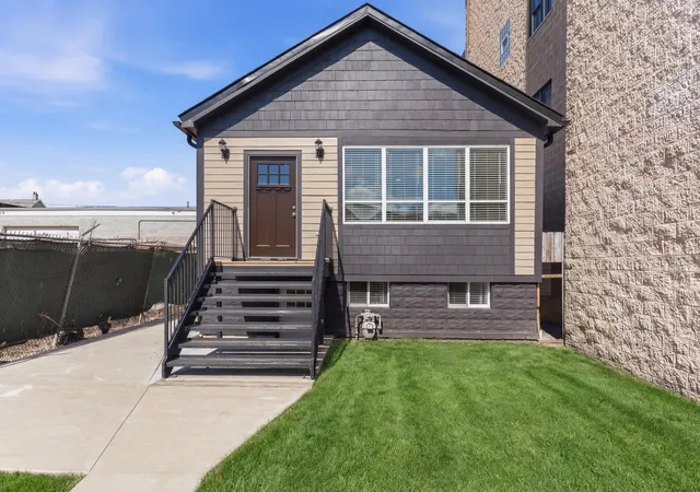 Photo 1 of Single family home for sale at 638 W 47th Street, Chicago, IL 60609 | MLS# 12796792 | Listing updated on 2026-10-29