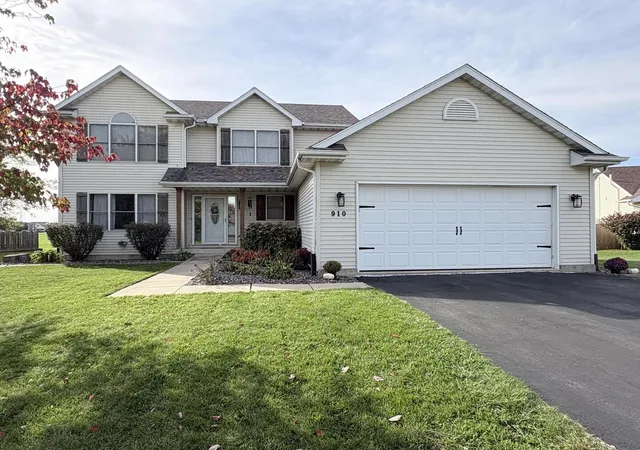 Single family home for sale at 910 N Taylor Ridge, Belvidere, IL 61008 | MLS# 12796814