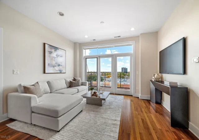 Photo 4 of Condo for sale at 2740 W Armitage Ave #PH5, Chicago, IL 60647 | MLS# 12796817 | Listing updated on 2026-10-29