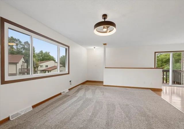 Listing Photo 1 - Condo for sale in building located at 1810 Kerrybrook Ct, Sycamore, IL 60178 - Unit #1810