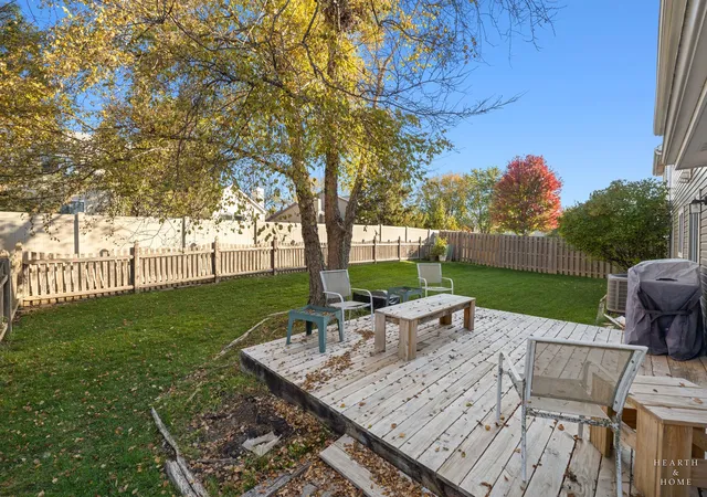 Photo 3 of Single family home for sale at 1453 Bridgedale Rd, Crystal Lake, IL 60014 | MLS# 12796828 | Listing updated on 2026-10-29