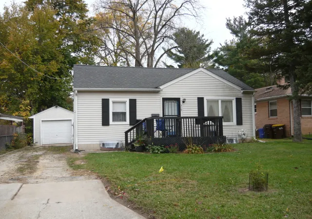 Photo 1 of Single family home for sale at 319 Bayliss Ave, Rockford, IL 61101 | MLS# 12796838 | Listing updated on 2026-10-29