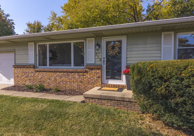Photo 2 of Single family home for sale at 713 Lara Rd, Normal, IL 61761 | MLS# 12796863 | Listing updated on 2026-10-29