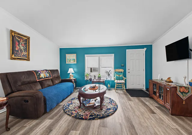Photo 4 of Manufactured home for sale at 10757 Gateway Dr, Frankfort, IL 60423 | MLS# 12796866 | Listing updated on 2026-10-29