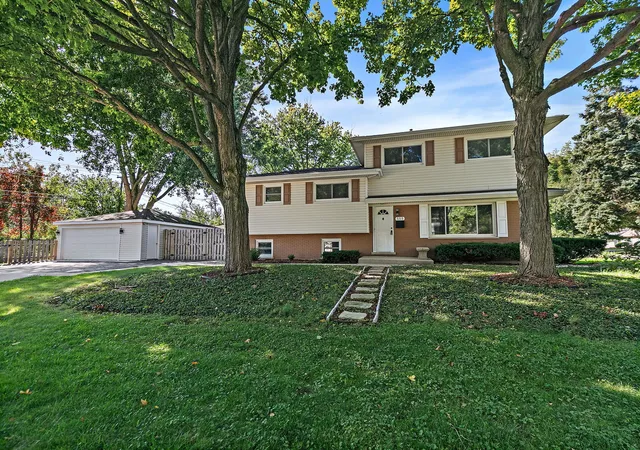 Single family home for sale at 555 Lowden Ave, Glen Ellyn, IL 60137 | MLS# 12796879