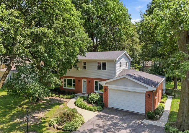 Photo 1 of Single family home for sale at 317 E Forest Ln, Palatine, IL 60067 | MLS# 12796885 | Listing updated on 2026-10-29