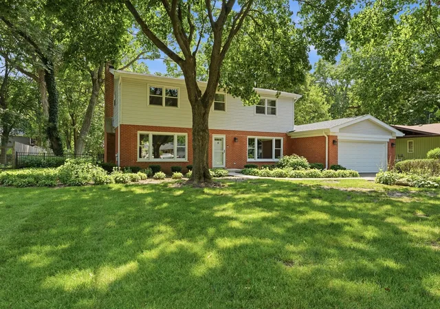 Photo 2 of Single family home for sale at 317 E Forest Ln, Palatine, IL 60067 | MLS# 12796885 | Listing updated on 2026-10-29