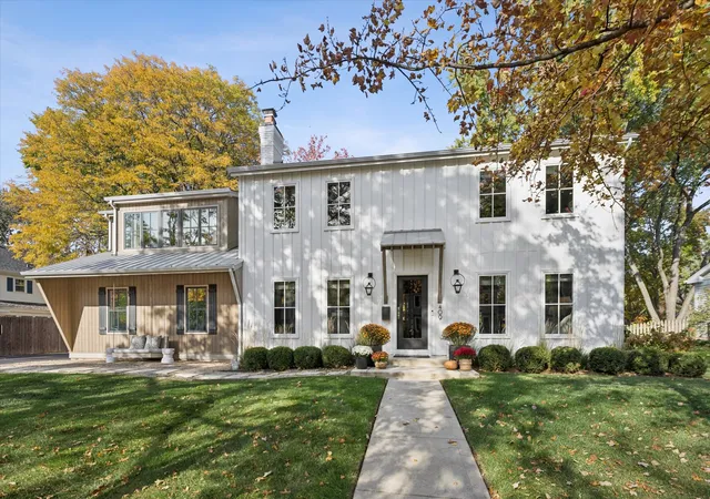 Single family home for sale at 409 Tanglewood Ln, Naperville, IL 60563 | MLS# 12796900
