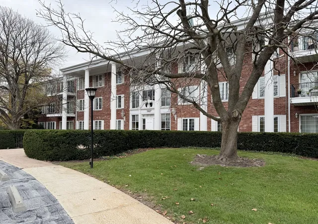Condo for sale at 3427 Vollmer Rd #204, Flossmoor, IL 60422 | MLS# 12796905