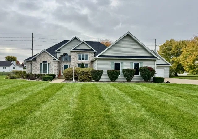 Photo 1 of Single family home for sale at 46 Oak Ridge Dr, La Salle, IL 61301 | MLS# 12796912 | Listing updated on 2026-10-29