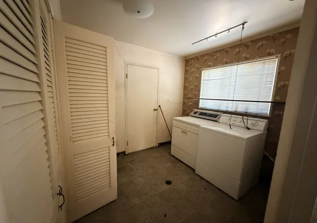 Photo 3 of Single family home for sale at 277 Rich Rd, Park Forest, IL 60466 | MLS# 12796922 | Listing updated on 2026-10-29
