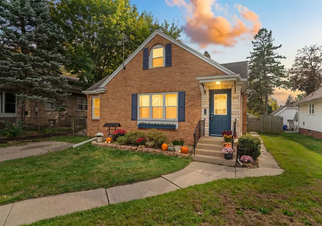 Photo 1 of Single family home for sale at 2319 15th Avenue, Rockford, IL 61104 | MLS# 12796925 | Listing updated on 2026-10-29