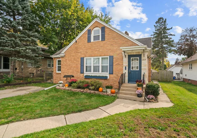 Photo 1 of Single family home for sale at 2319 15th Avenue, Rockford, IL 61104 | MLS# 12796925 | Listing updated on 2026-10-29