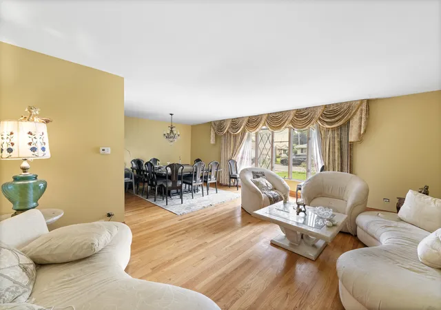 Photo 2 of Single family home for sale at 4124 W 91st Place, Oak Lawn, IL 60454 | MLS# 12796939 | Listing updated on 2026-10-30