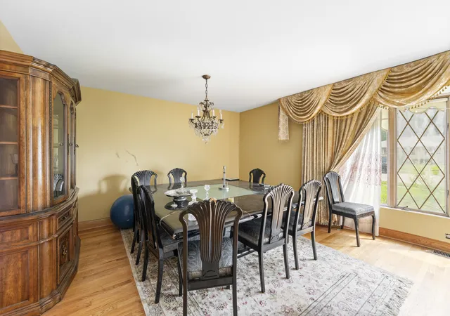 Photo 3 of Single family home for sale at 4124 W 91st Place, Oak Lawn, IL 60454 | MLS# 12796939 | Listing updated on 2026-10-30