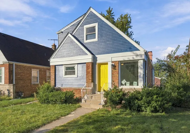Photo 3 of Single family home for sale at 1514 State Line Rd, Calumet City, IL 60409 | MLS# 12796951 | Listing updated on 2026-10-29