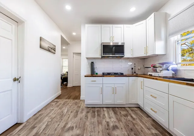 Photo 4 of House for sale at 4457 N Lamon Ave, Chicago, IL 60630 | MLS# 12796977 | Listing updated on 2026-10-30