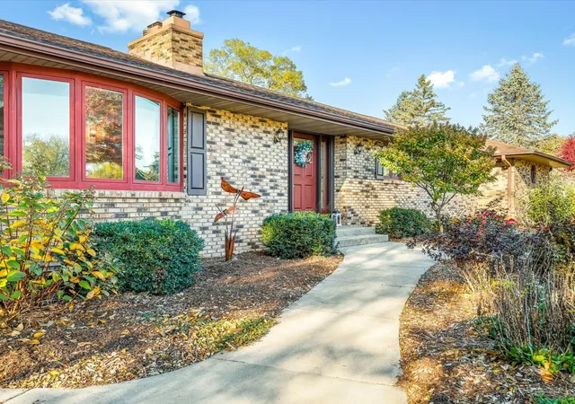 Photo 4 of Single family home for sale at 690 Valley Frg Trl, Rockton, IL 61072 | MLS# 12797023 | Listing updated on 2026-10-30