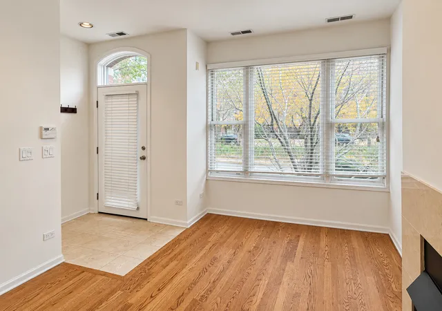 Photo 2 of Townhouse for sale at 1332 S Indiana Ave, Chicago, IL 60605 | MLS# 12797027 | Listing updated on 2026-10-29