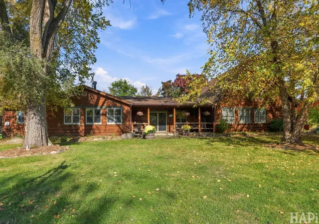 Photo 1 of Single family home for sale at 22214 W Pineview Dr, Antioch, IL 60002 | MLS# 12797040 | Listing updated on 2026-10-29