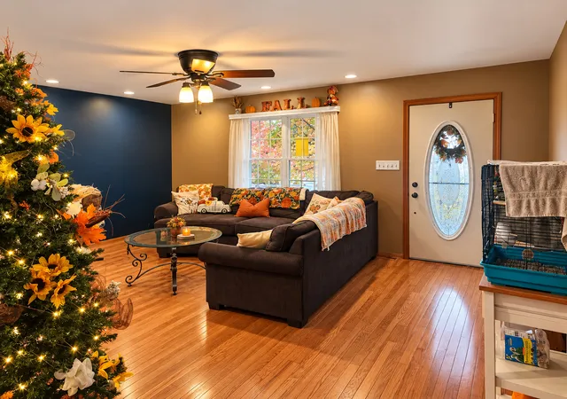 Photo 2 of Single family home for sale at 327 Clark St, Oglesby, IL 61348 | MLS# 12797049 | Listing updated on 2026-10-30