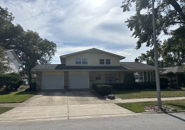 Single family home for sale at 1215 E 171st Court, South Holland, IL 60473 | MLS# 12797050