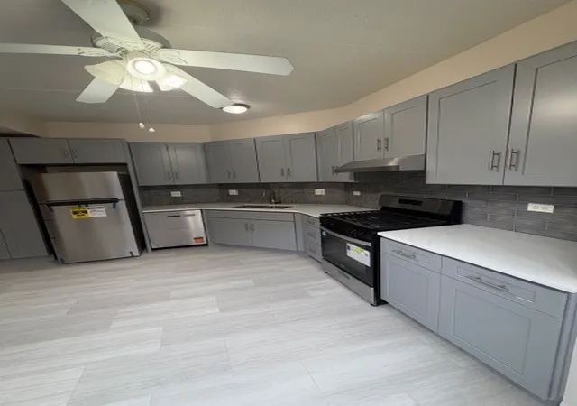 Listing Photo 1 - Condo for sale in building located at 715 Astor Ln, Wheeling, IL 60090 - Unit #201