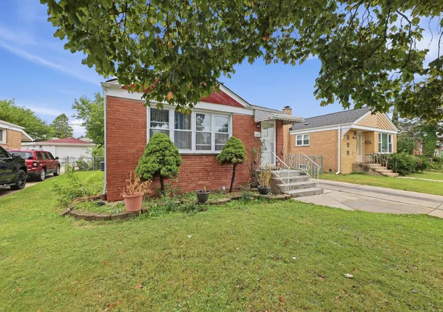 Photo 1 of Single family home for sale at 4034 W 81st Street, Chicago, IL 60652 | MLS# 12797123 | Listing updated on 2026-10-29