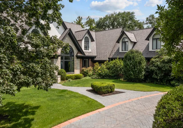 Photo 3 of Single family home for sale at 51 Hillburn Ln, North Barrington, IL 60010 | MLS# 12797149 | Listing updated on 2026-10-29