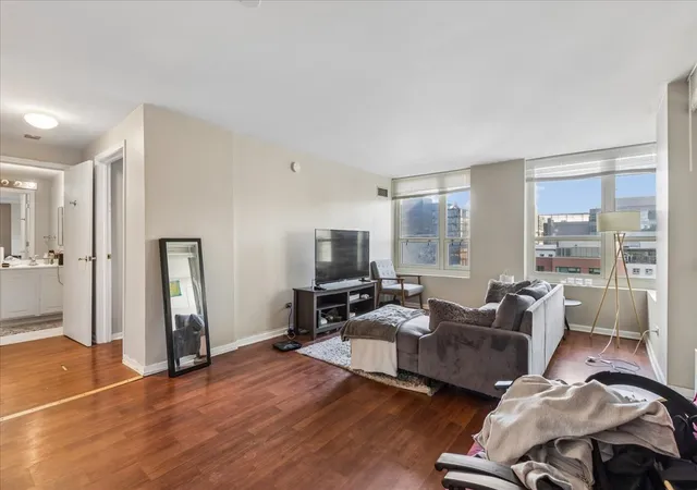 Photo 3 of Condo for sale at 345 N Lasalle St #1003, Chicago, IL 60610 | MLS# 12797162 | Listing updated on 2026-10-29