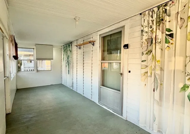 Photo 4 of Single family home for sale at 2129 Madison St, Davenport, IA 52804 | MLS# 12797201 | Listing updated on 2026-10-29