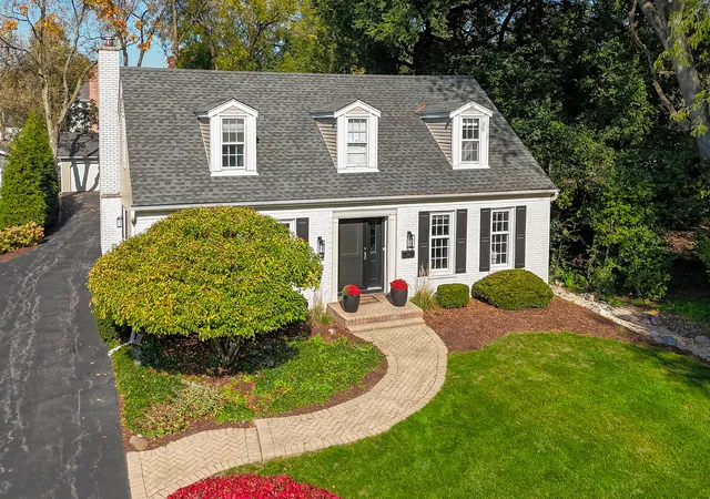 Photo 1 of Single family home for sale at 180 Cranston Ct, Glen Ellyn, IL 60137 | MLS# 12797208 | Listing updated on 2026-10-29