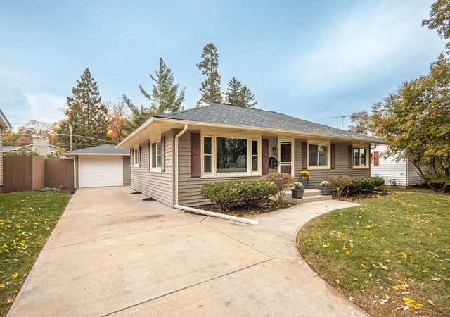 Photo 1 of Single family home for sale at 227 S Randall Rd, Aurora, IL 60506 | MLS# 12797227 | Listing updated on 2026-10-29